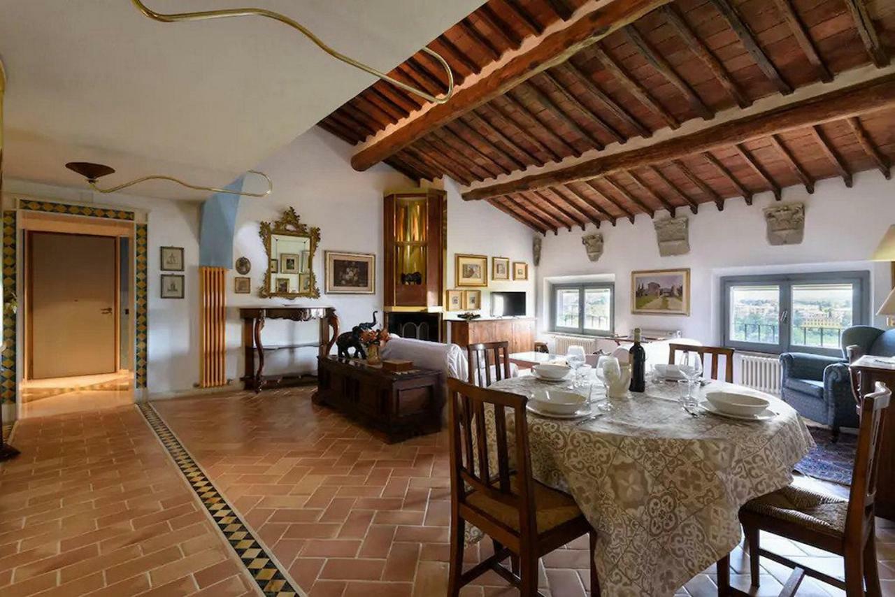 Penthouse In Siena Near Piazza Del Campo Apartment Luaran gambar