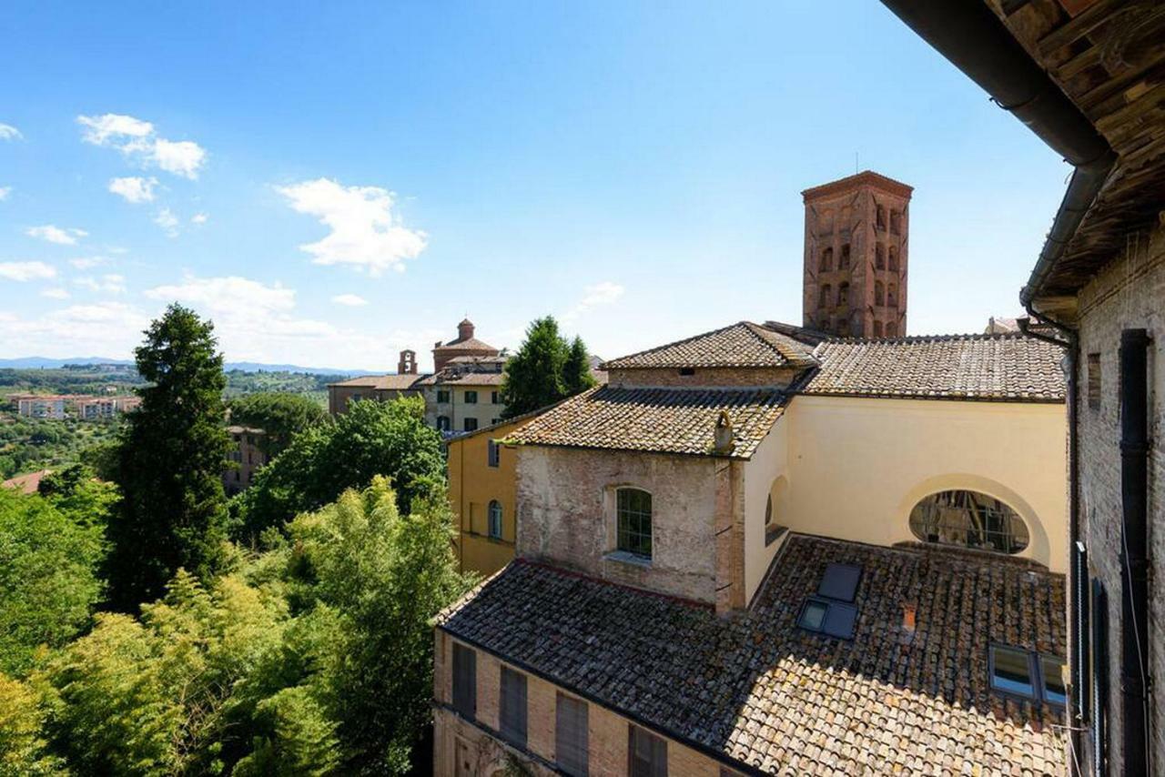 Penthouse In Siena Near Piazza Del Campo Apartment Luaran gambar